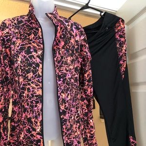 Matching jacket and cropped leggings.